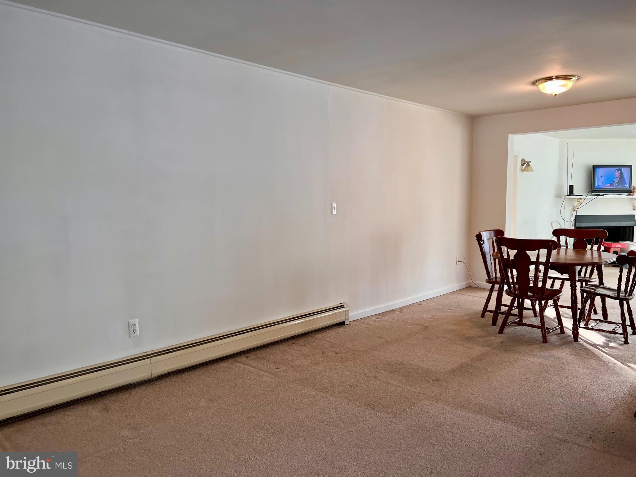 33 Jasmine Road Levittown, PA 19056 - Photo 6 of 24