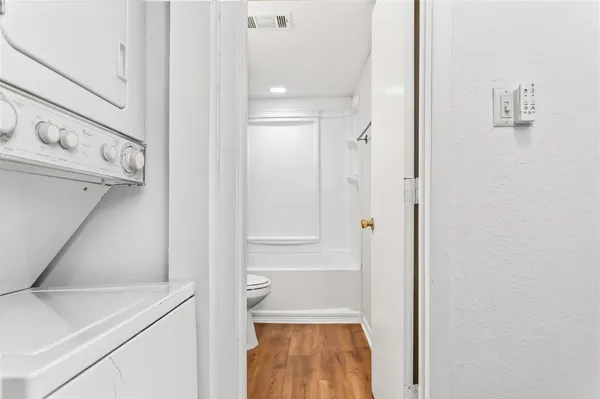 $1,295 | 1901 North Fitzhugh Avenue, Unit 19, Dallas, TX 75204