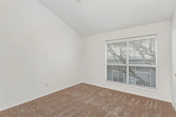$1,295 | 1901 North Fitzhugh Avenue, Unit 19, Dallas, TX 75204