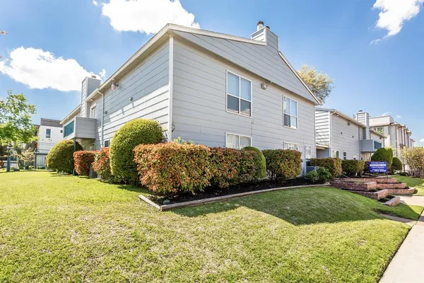 $1,295 | 1901 North Fitzhugh Avenue, Unit 19, Dallas, TX 75204