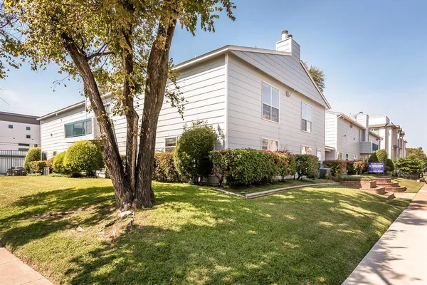 $1,295 | 1901 North Fitzhugh Avenue, Unit 19, Dallas, TX 75204