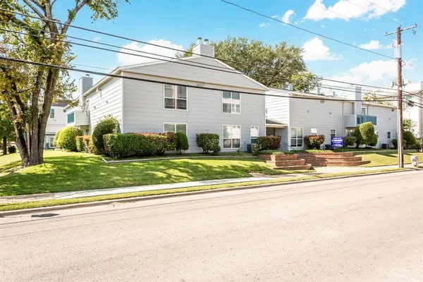 $1,295 | 1901 North Fitzhugh Avenue, Unit 19, Dallas, TX 75204