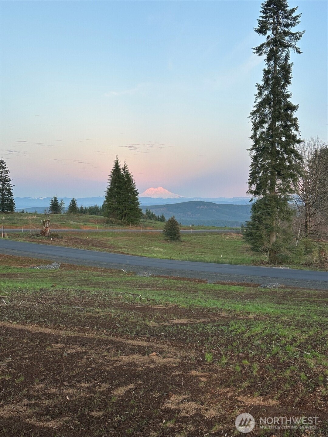 236 Suncrest Drive Castle Rock, WA 98611 - Photo 3 of 9