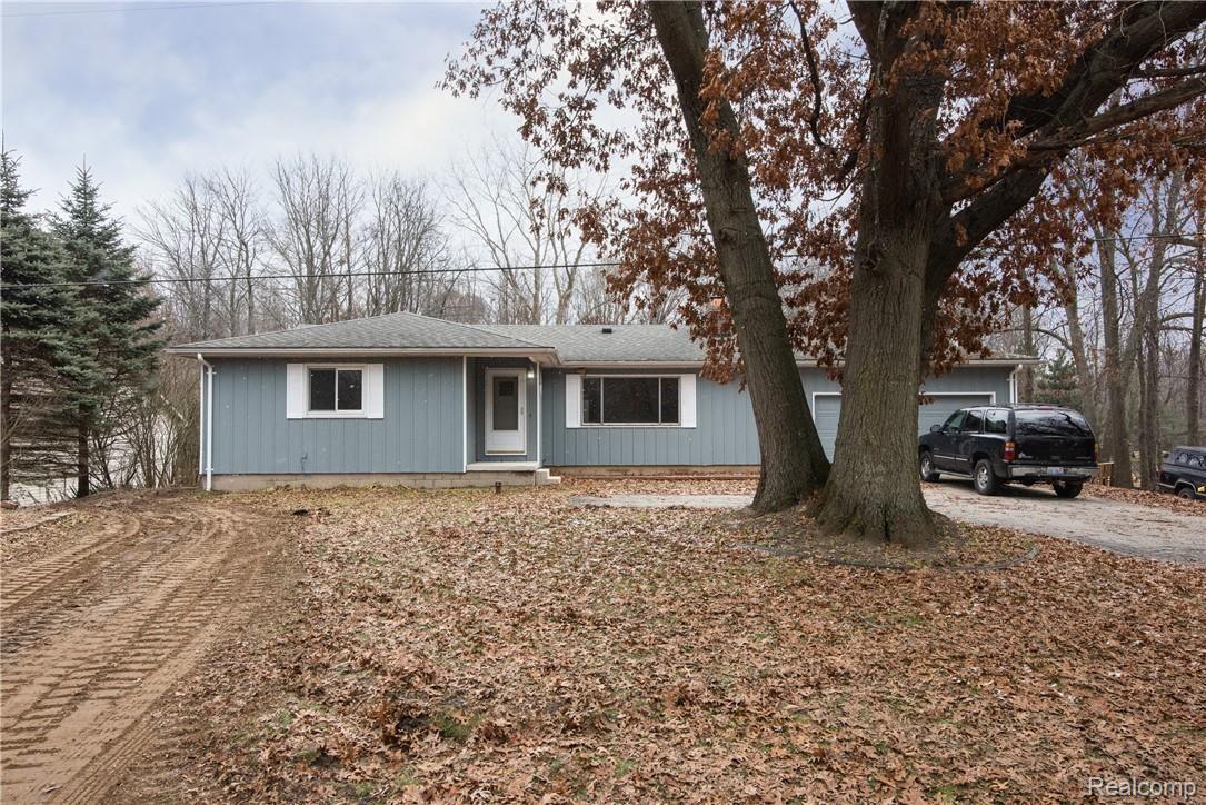 14389 Hess Road Holly, MI 48442 - Photo 1 of 29 DSC_10161-Editcrop.jpg