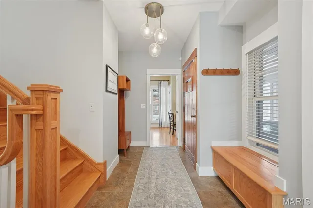 $800,000 | 6916 Amherst Avenue, University City, MO 63130