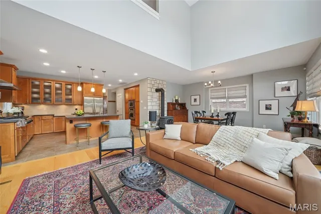 $800,000 | 6916 Amherst Avenue, University City, MO 63130