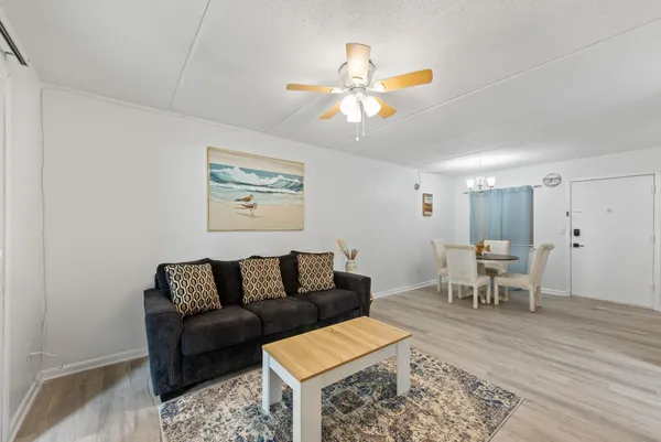 $136,600 | 209 West Miracle Strip Parkway, Unit D102, Mary Esther, FL 32569