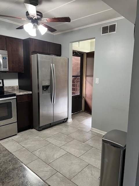 9614 West Higgins Road, Unit 2I Rosemont, IL 60018 - Photo 3 of 21 Gallery Image 3