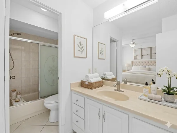 $2,200 | 1 Jacaranda Country Club Drive, Unit 202, Plantation, FL 33324