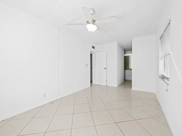 $2,200 | 1 Jacaranda Country Club Drive, Unit 202, Plantation, FL 33324