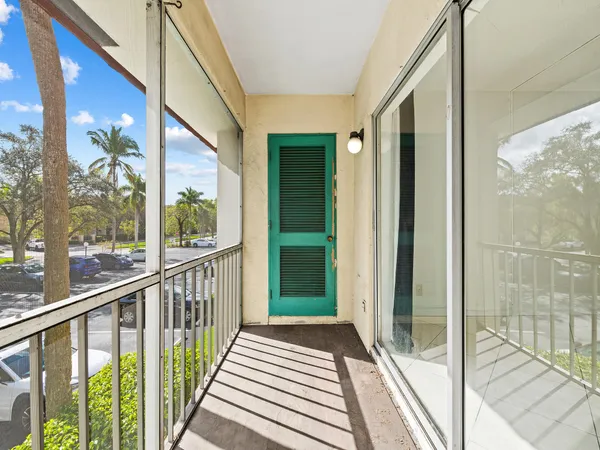 $2,200 | 1 Jacaranda Country Club Drive, Unit 202, Plantation, FL 33324