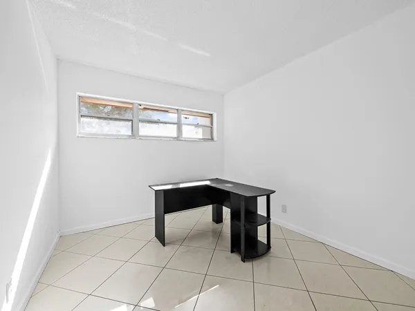 $2,200 | 1 Jacaranda Country Club Drive, Unit 202, Plantation, FL 33324