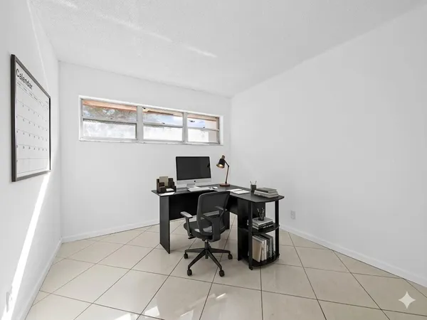 $2,200 | 1 Jacaranda Country Club Drive, Unit 202, Plantation, FL 33324