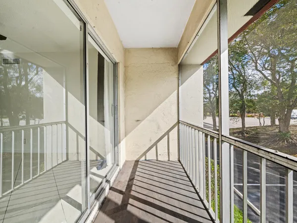 $2,200 | 1 Jacaranda Country Club Drive, Unit 202, Plantation, FL 33324