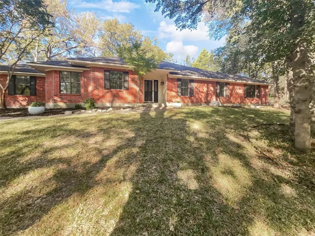 $568,000 | 240 Priscilla Circle, New Hope, TX 75071