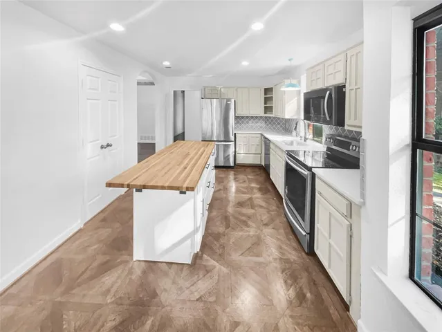 $568,000 | 240 Priscilla Circle, New Hope, TX 75071