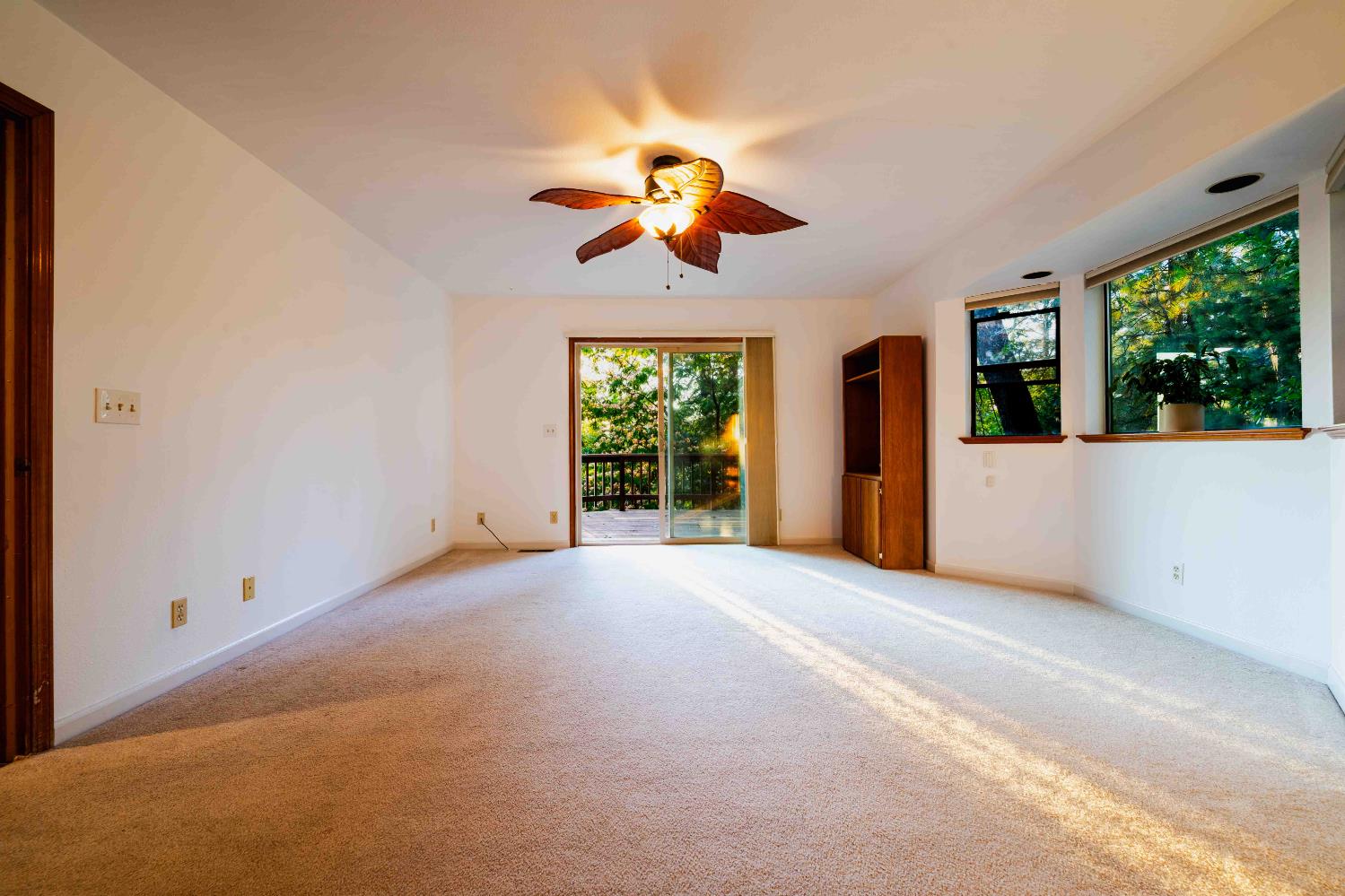 11419 Sunset Place Grass Valley, CA 95949 - Photo 32 of 47 wooden floor in an empty room with a window