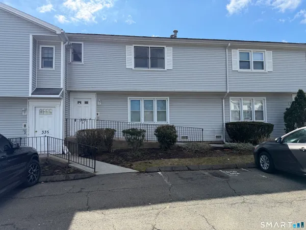 $199,000 | 335 Glendale Avenue, Unit G11, Bridgeport, CT 06606