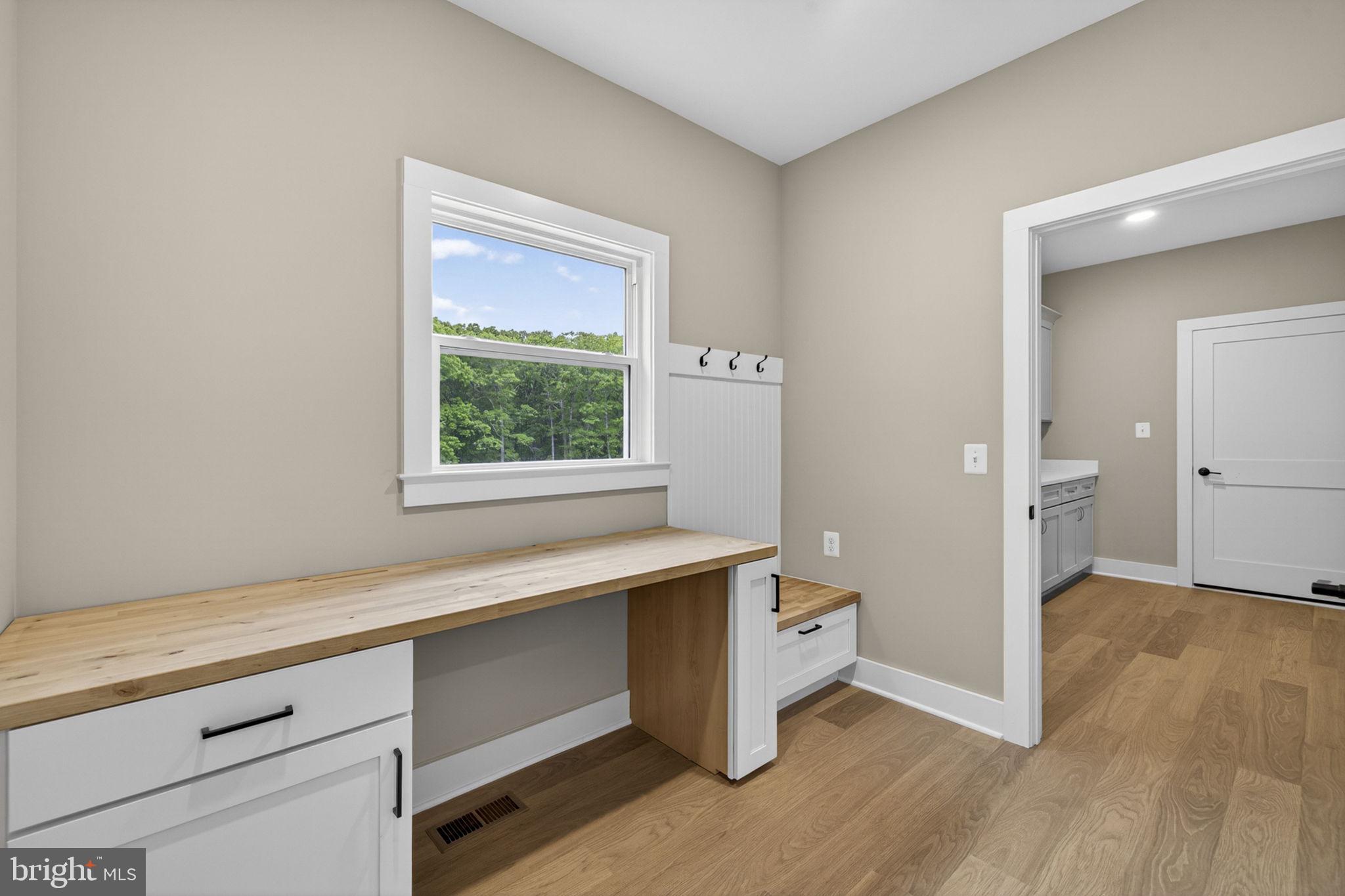 8014 Sherbeyn Road Goldvein, VA 22720 - Photo 27 of 37 Work Space