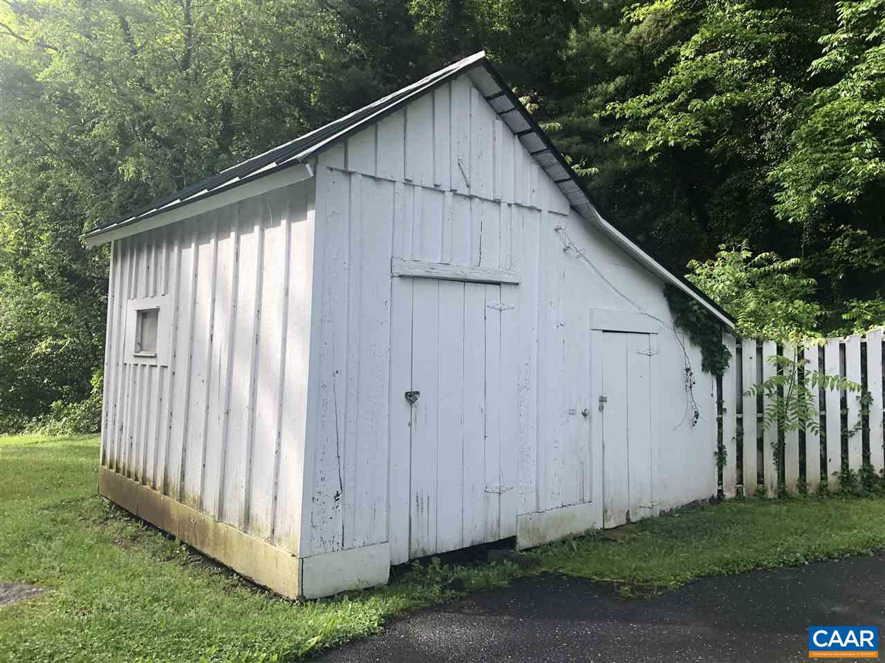 2771 Beech Grove Road Roseland, VA 22967 - Photo 17 of 31 a view of a backyard with a garden