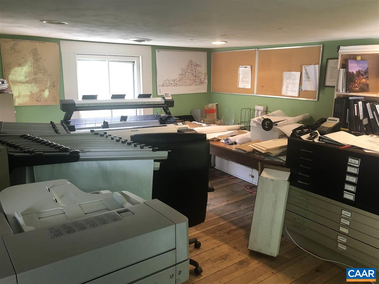 2771 Beech Grove Road Roseland, VA 22967 - Photo 23 of 31 a kitchen with a sink stove and cabinets