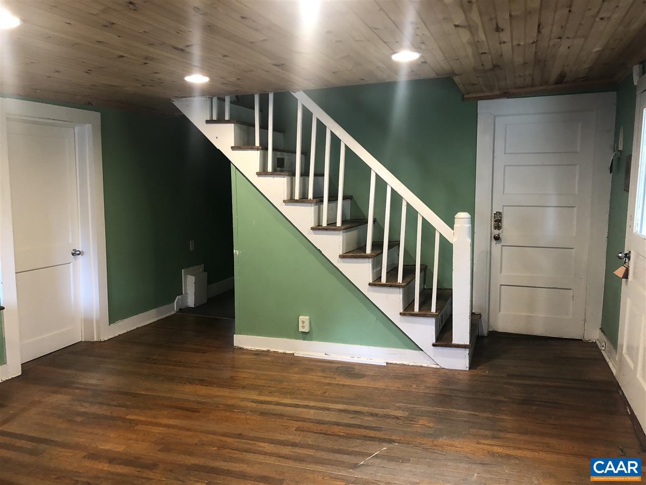 2771 Beech Grove Road Roseland, VA 22967 - Photo 5 of 31 a view of entryway with wooden floor