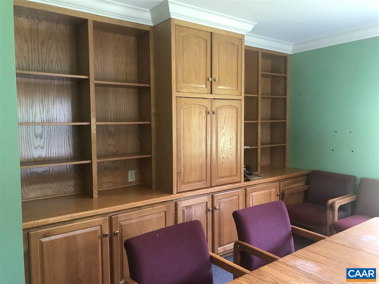 2771 Beech Grove Road Roseland, VA 22967 - Photo 10 of 31 a room with furniture and a closet