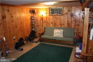 813 Olmstead Road Pikesville, MD 21208 - Photo 14 of 19 Family Room