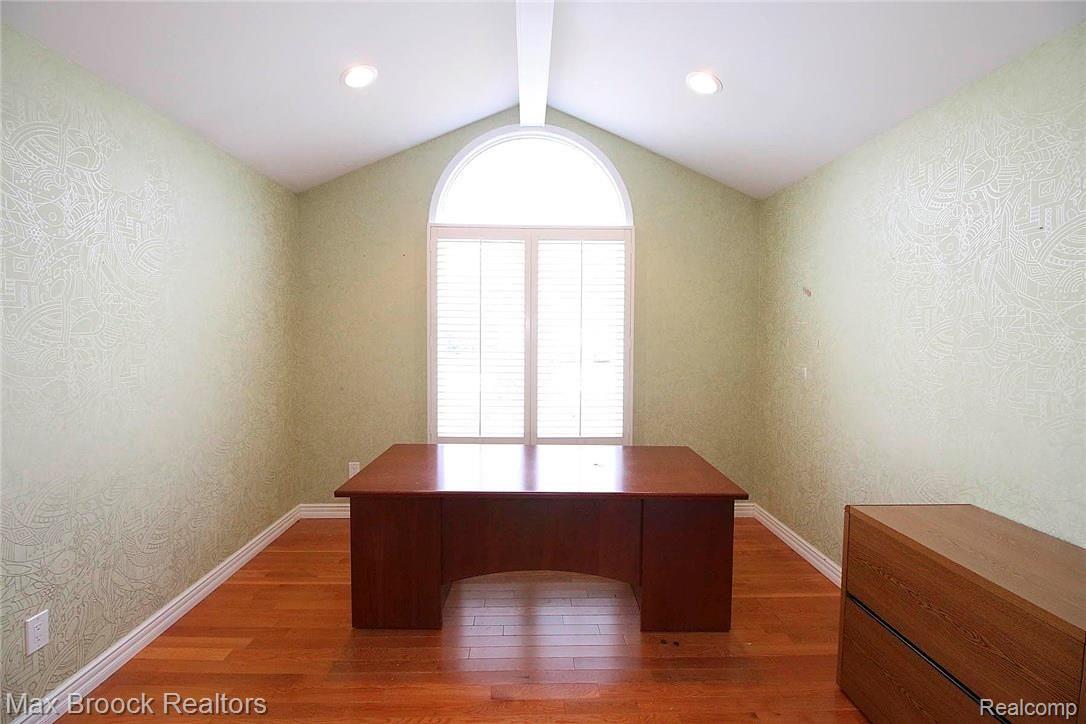 1192 Bembridge Drive Rochester, MI 48307 - Photo 23 of 47 Palladium Window in Library/Office