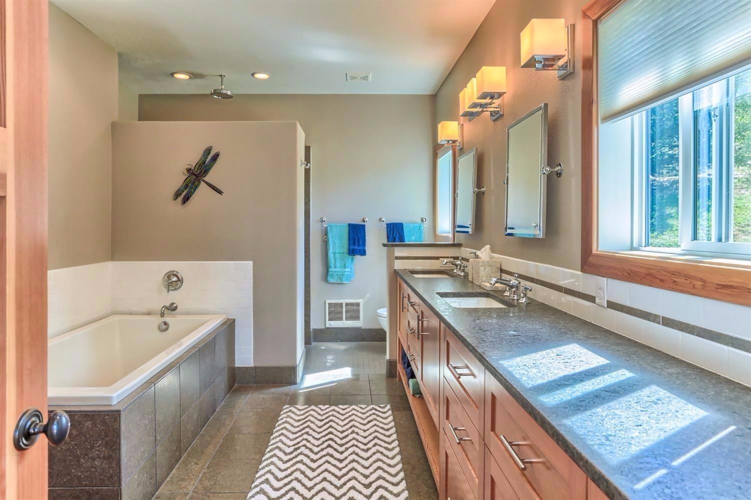 4872 Pioneer Road Medford, OR 97501 - Photo 31 of 35 Additional Photo