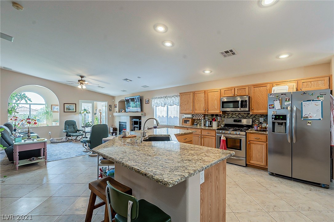 4537 Silverwind Road North Las Vegas, NV 89031 - Photo 6 of 29 Gallery Image 6