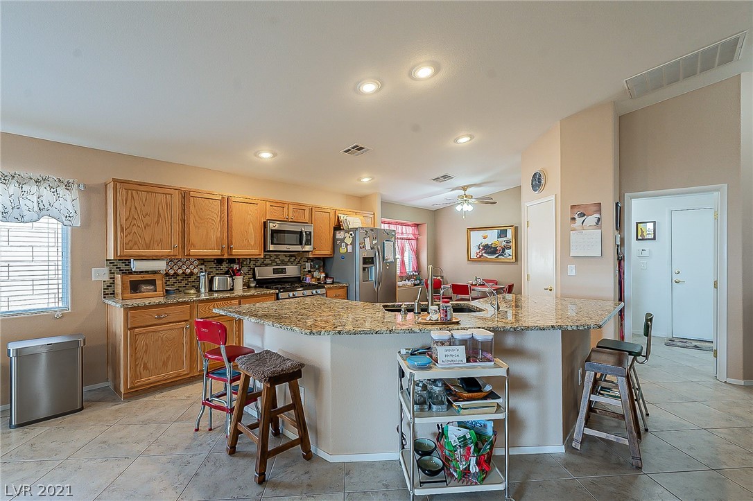 4537 Silverwind Road North Las Vegas, NV 89031 - Photo 7 of 29 Gallery Image 7