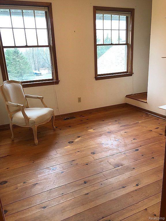 13175 Holtforth Road Fenton, MI 48430 - Photo 18 of 25 18.jpg