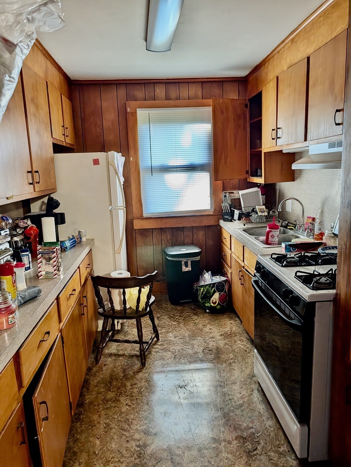 64-66 Lyons Street Springfield, MA 01151 - Photo 18 of 33 Gallery Image 18