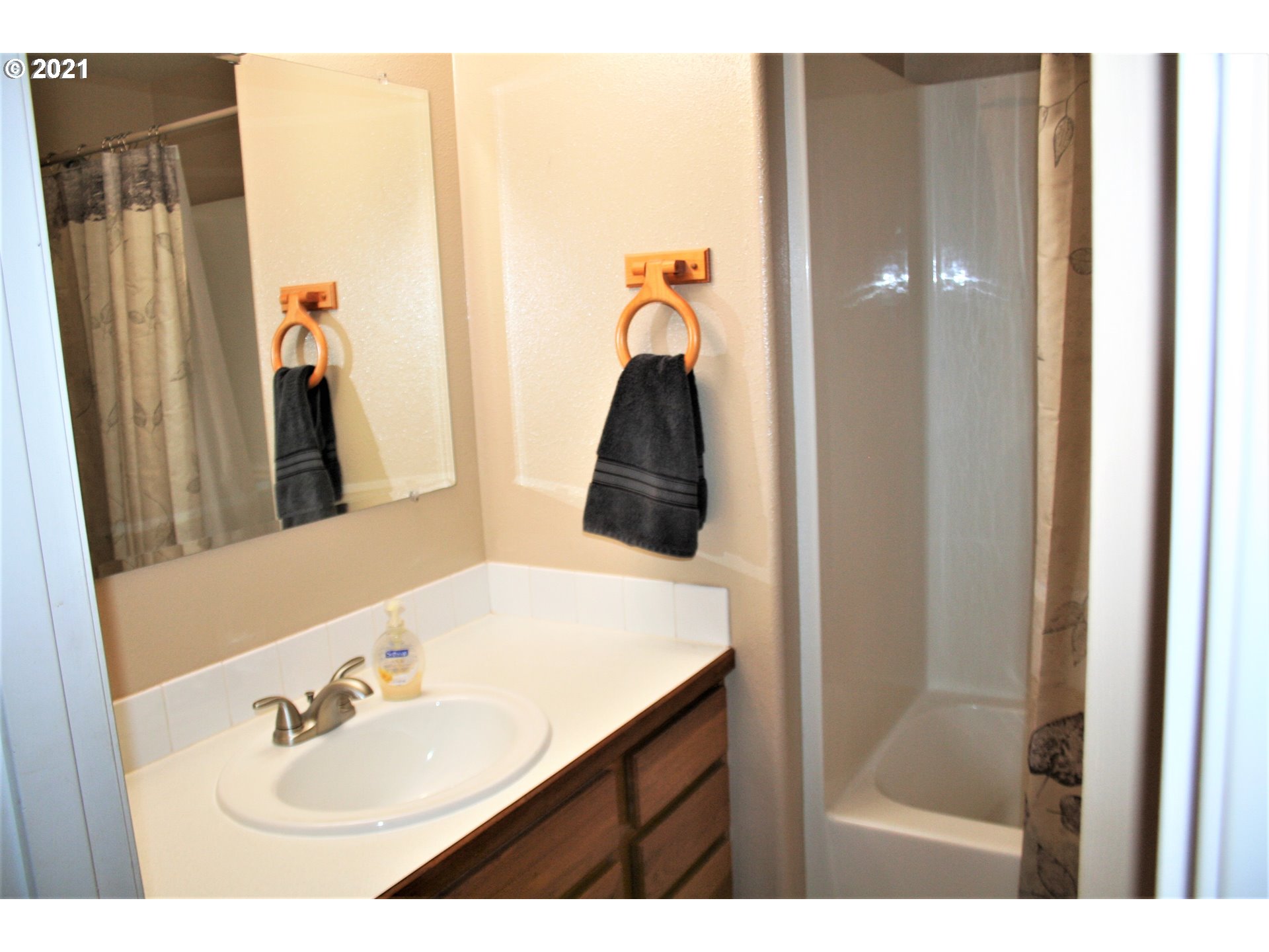1156 Ash Grove Loop Creswell, OR 97426 - Photo 11 of 20 Gallery Image 11