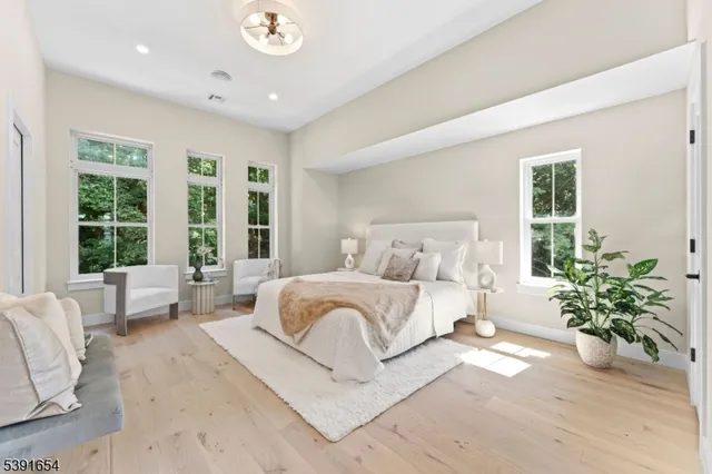 $1,349,000 | 188 Broadway, Unit 2, Woodcliff Lake, NJ 07677