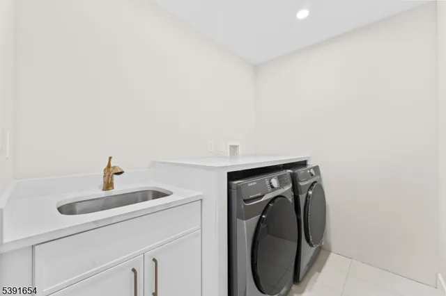 $1,349,000 | 188 Broadway, Unit 2, Woodcliff Lake, NJ 07677