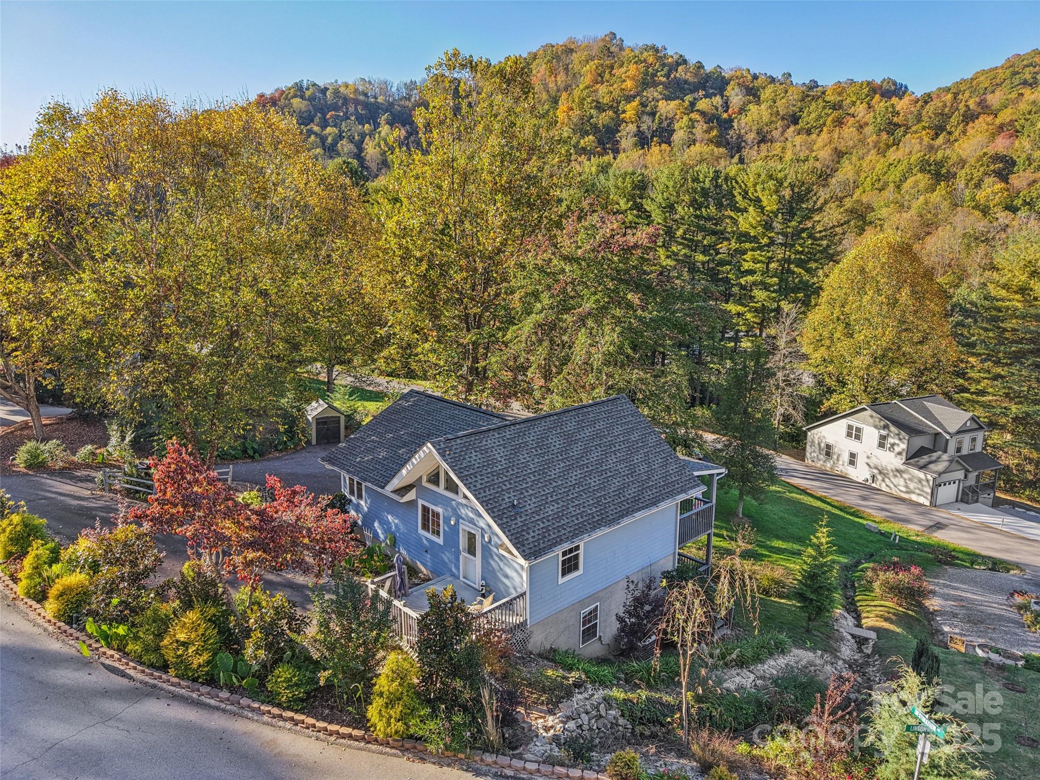 166 Linsonwood Ridge Waynesville, NC 28786 - Photo 37 of 39 an aerial view of a house