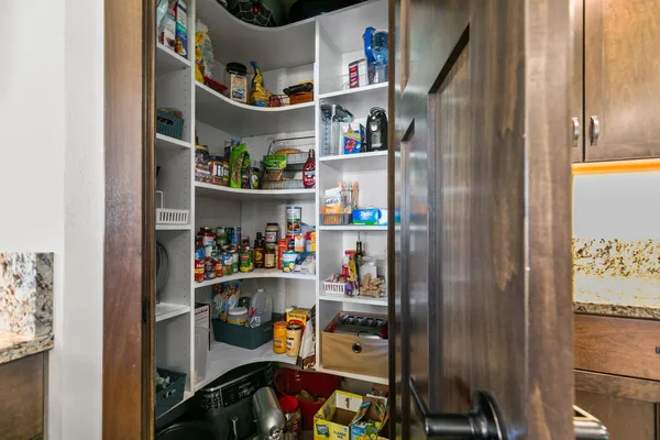 $485,000 | 2712 West Fallen Oak Drive, Appleton, WI 54913