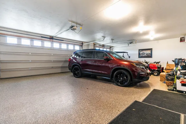 $485,000 | 2712 West Fallen Oak Drive, Appleton, WI 54913