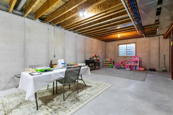 $485,000 | 2712 West Fallen Oak Drive, Appleton, WI 54913