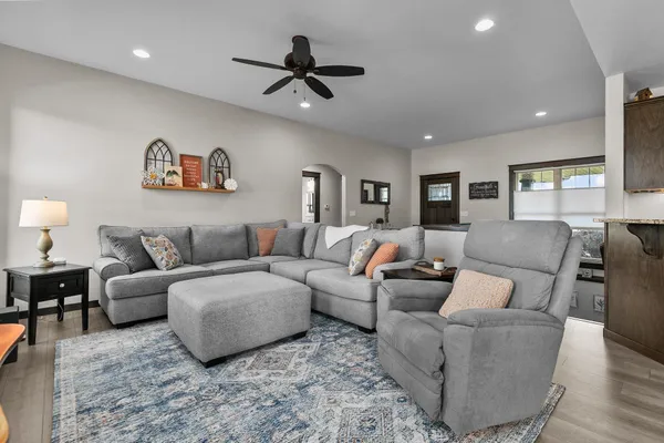 $485,000 | 2712 West Fallen Oak Drive, Appleton, WI 54913