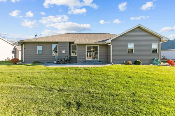 $485,000 | 2712 West Fallen Oak Drive, Appleton, WI 54913