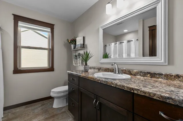 $485,000 | 2712 West Fallen Oak Drive, Appleton, WI 54913