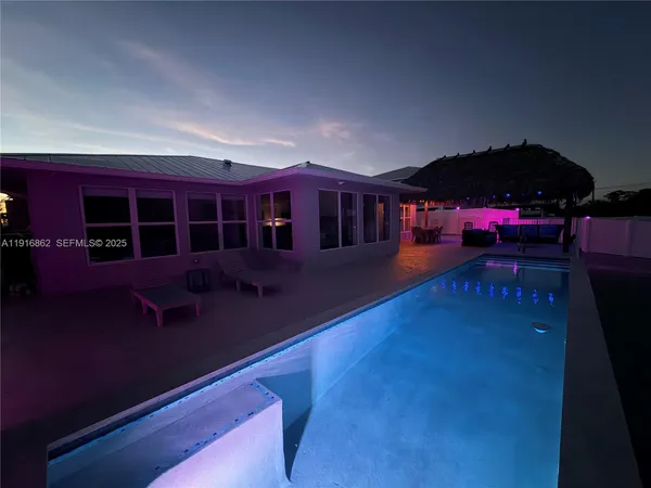 $2,069,000 | 1733 Sunrise Drive, Big Pine Key, FL 33043