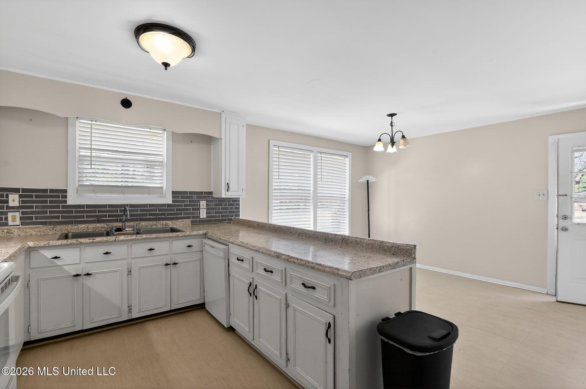 20 Covington Road Columbus, MS 39705 - Photo 18 of 30 18_20_Covington_Road_Columbus_MS_39705-K