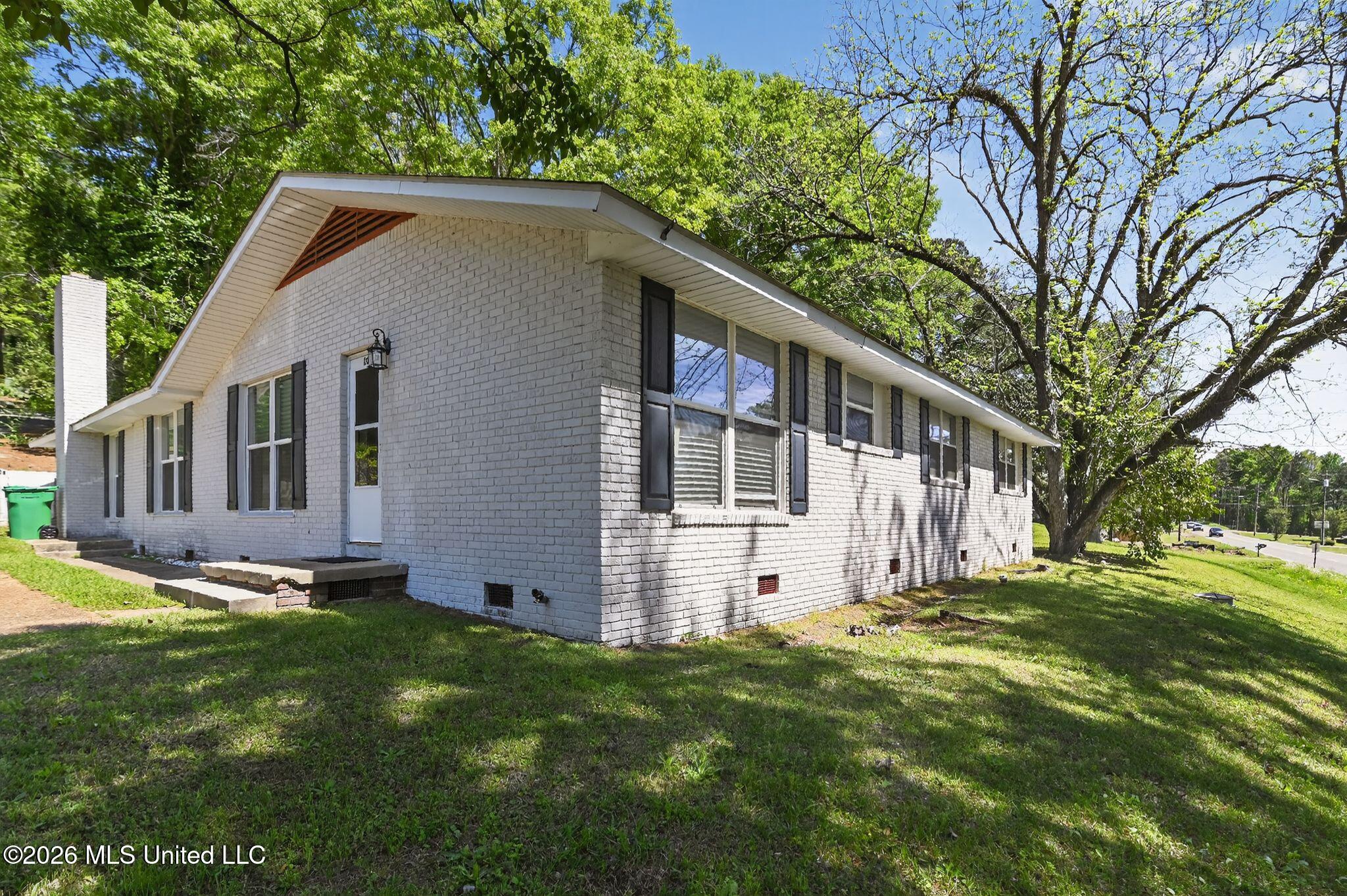 20 Covington Road Columbus, MS 39705 - Photo 2 of 30 2