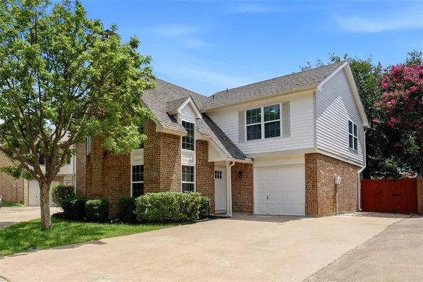 $399,000 | 300 Lamesa Court, Irving, TX 75063