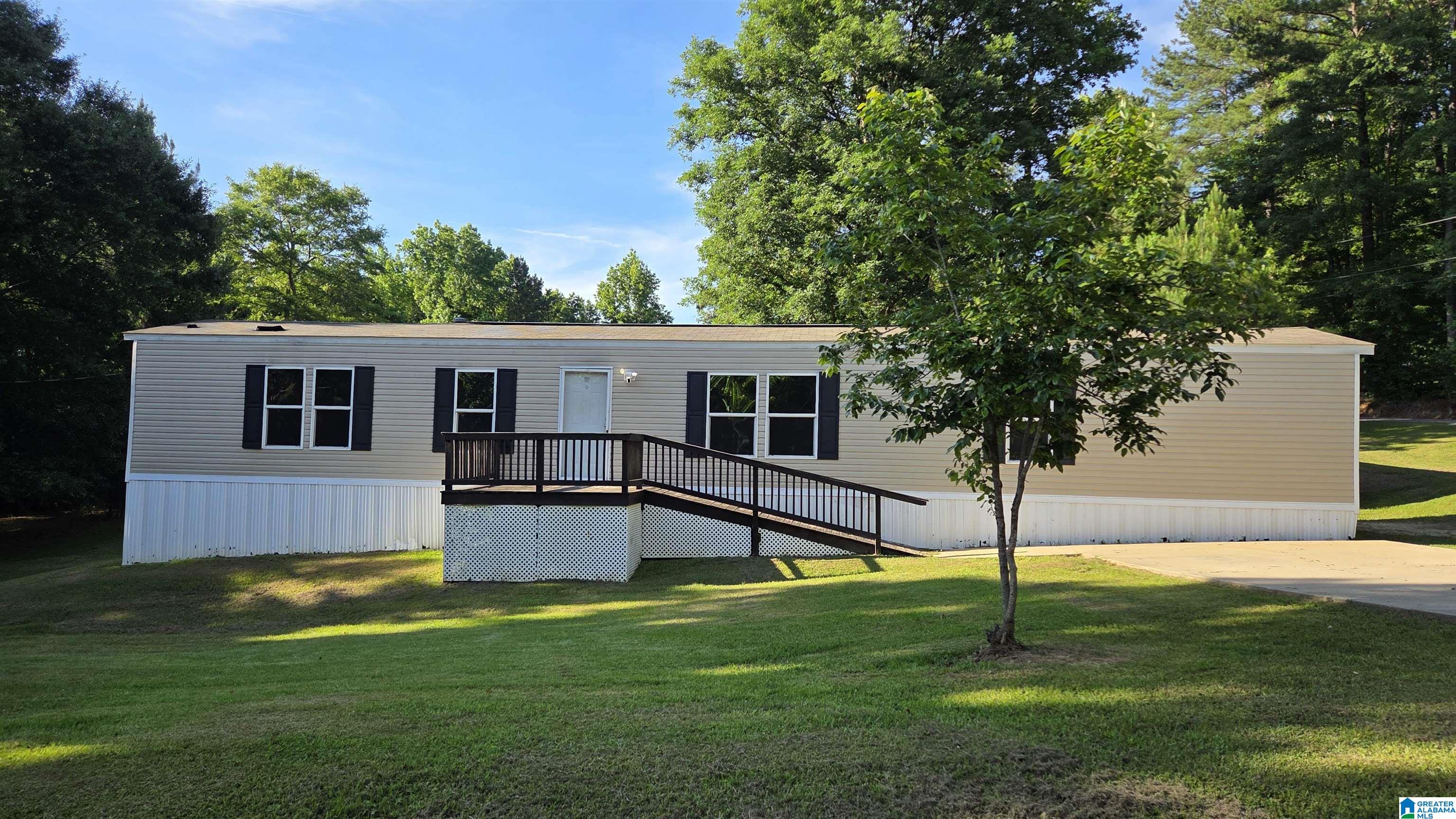 849 Maddox Farm Road Odenville, AL 35120 - Photo 3 of 40