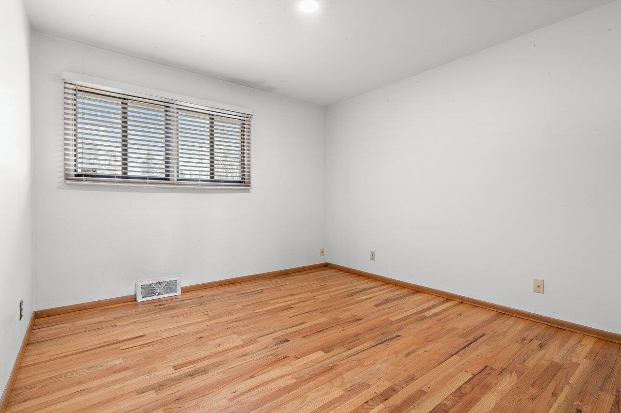 116 North Sunderland Road Spokane Valley, WA 99206 - Photo 13 of 25